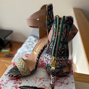 Chinese Laundry Pink and Yellow Floral Box